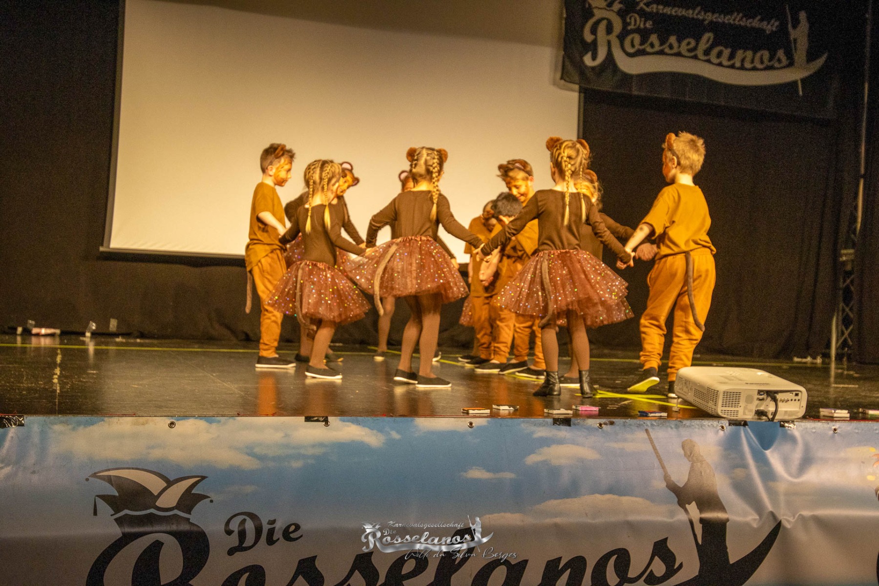 1. Senatorenball am 10.11.2023 - Bild No. 11758