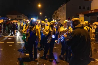 Headerimage - 4. Völklinger Nachtumzug 2024 - Galerie Jürgen Bennoit
